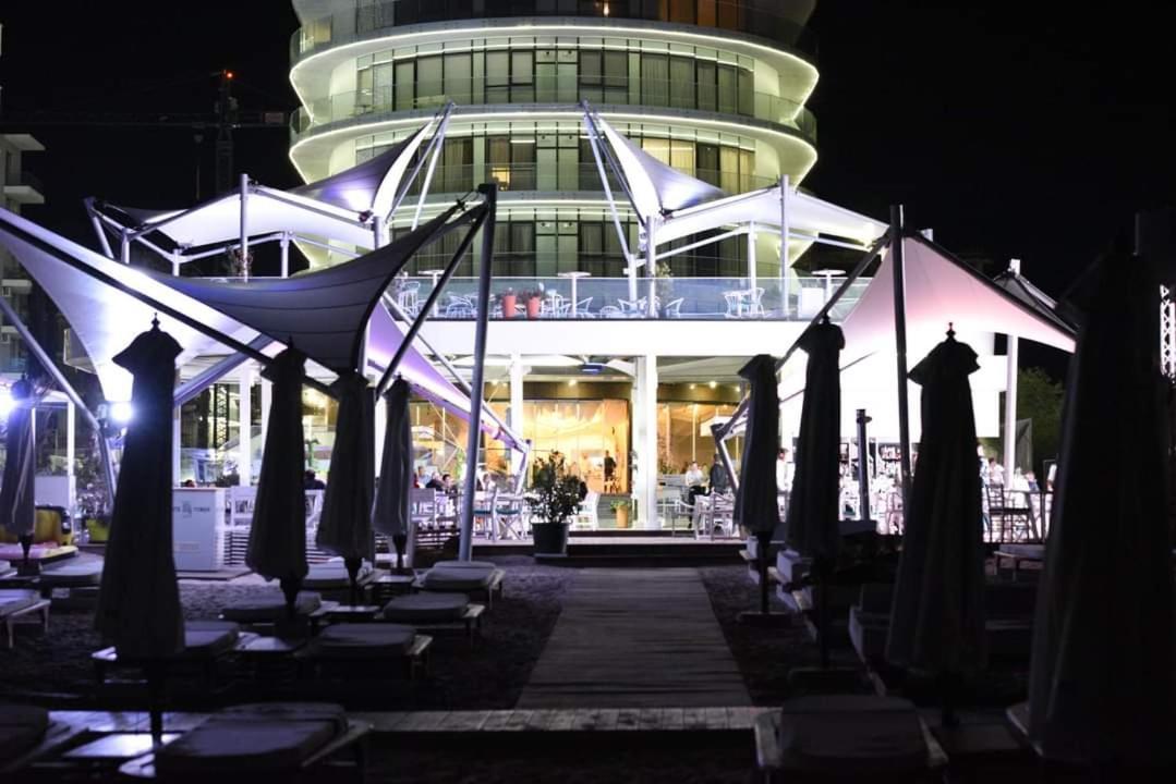White Tower Mamaia Prestige Apartments Ngoại thất bức ảnh