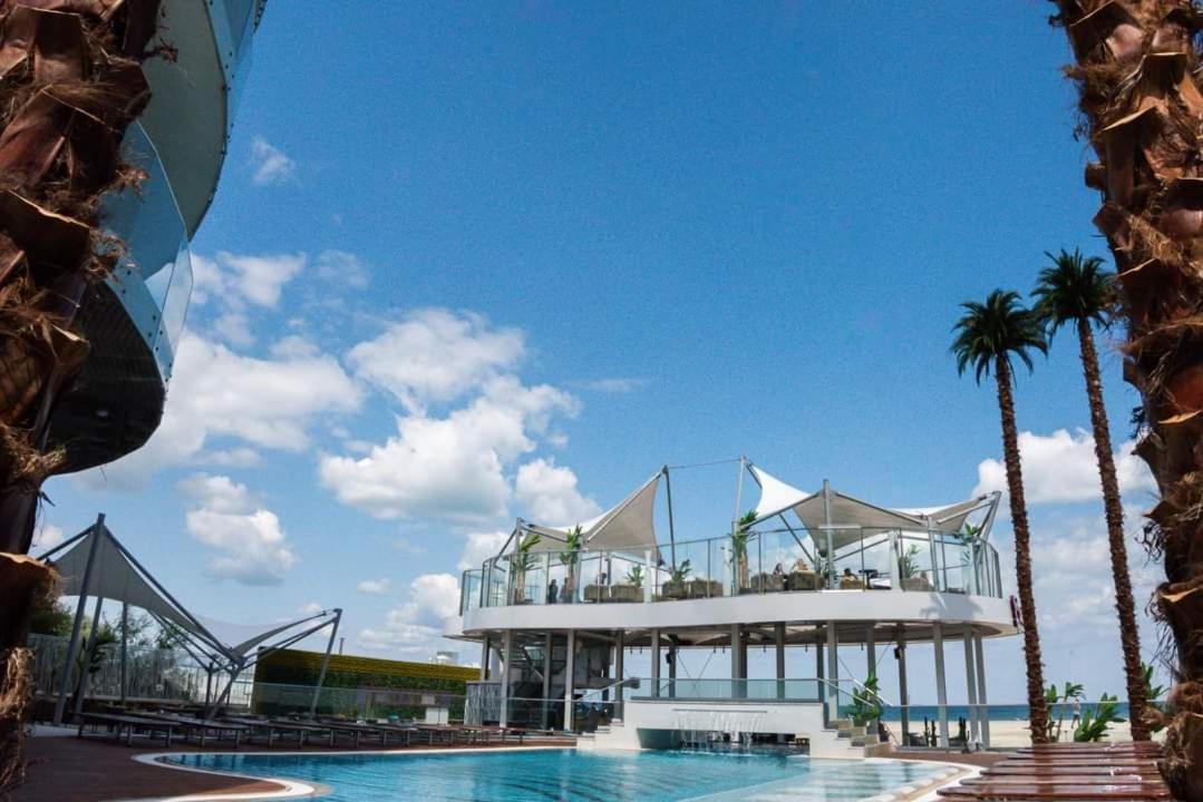 White Tower Mamaia Prestige Apartments Ngoại thất bức ảnh