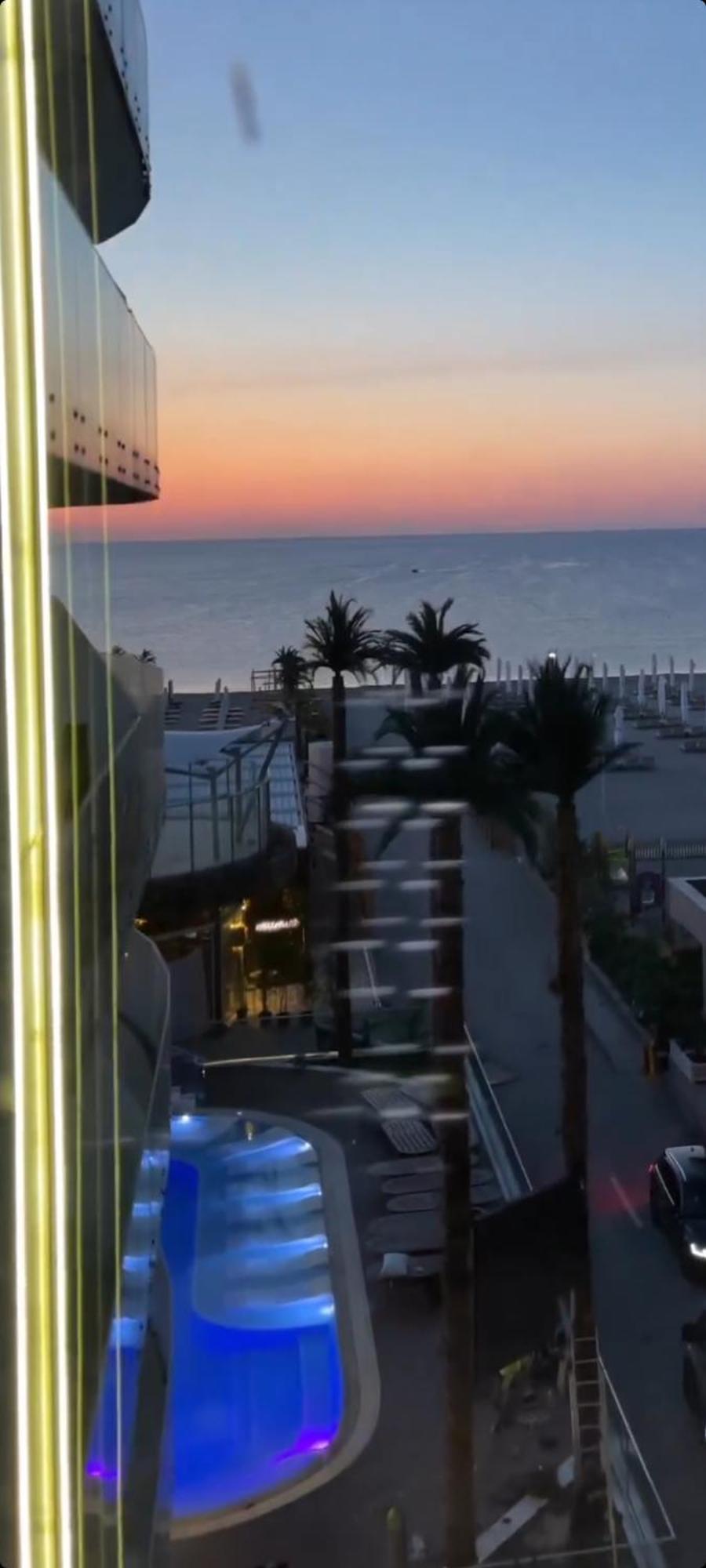 White Tower Mamaia Prestige Apartments Ngoại thất bức ảnh