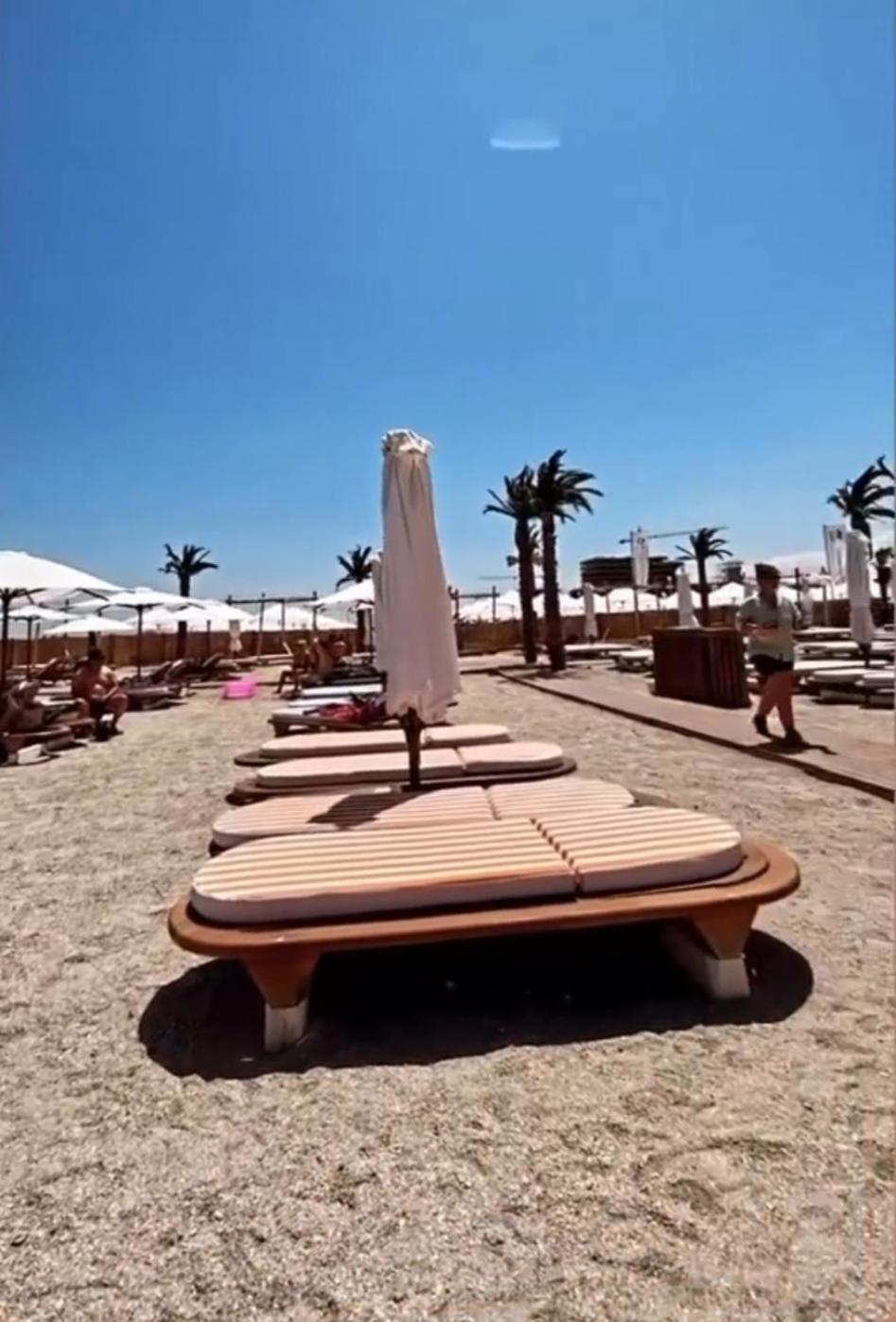 White Tower Mamaia Prestige Apartments Ngoại thất bức ảnh