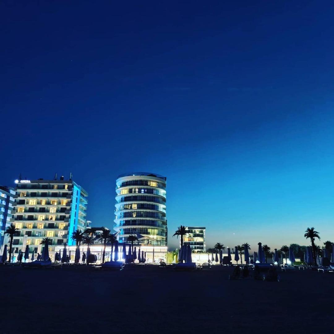 White Tower Mamaia Prestige Apartments Ngoại thất bức ảnh