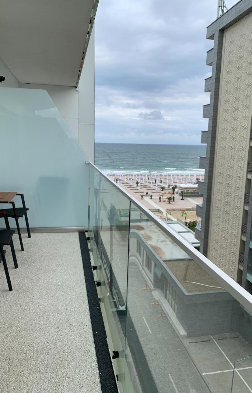 White Tower Mamaia Prestige Apartments Ngoại thất bức ảnh