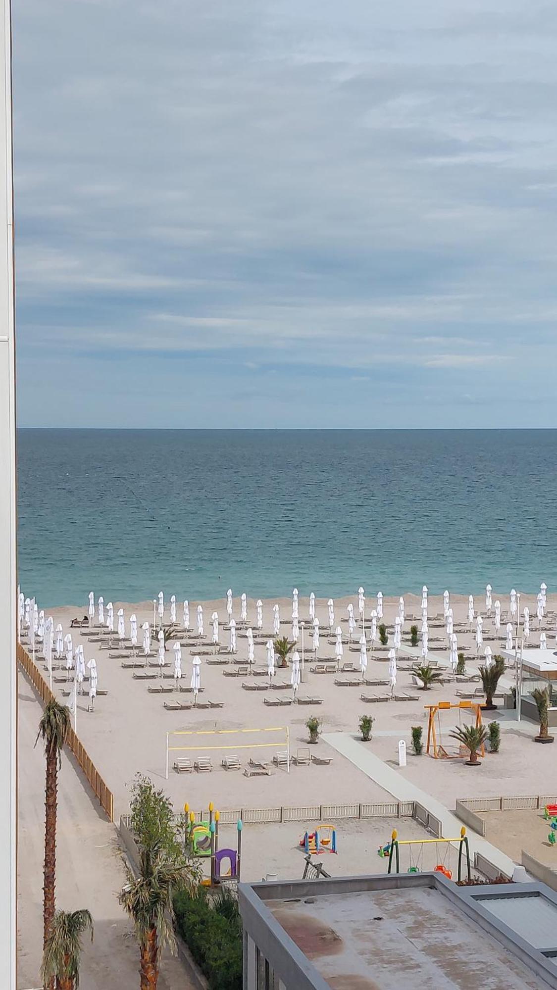 White Tower Mamaia Prestige Apartments Ngoại thất bức ảnh