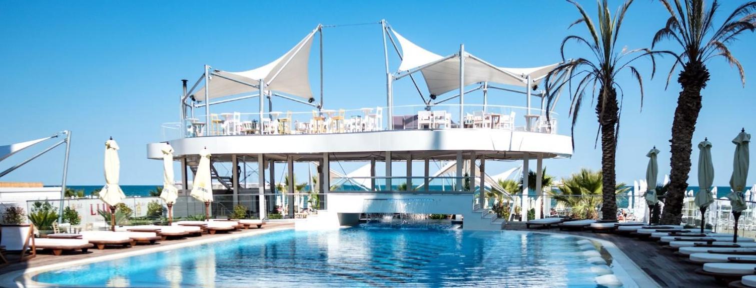White Tower Mamaia Prestige Apartments Ngoại thất bức ảnh