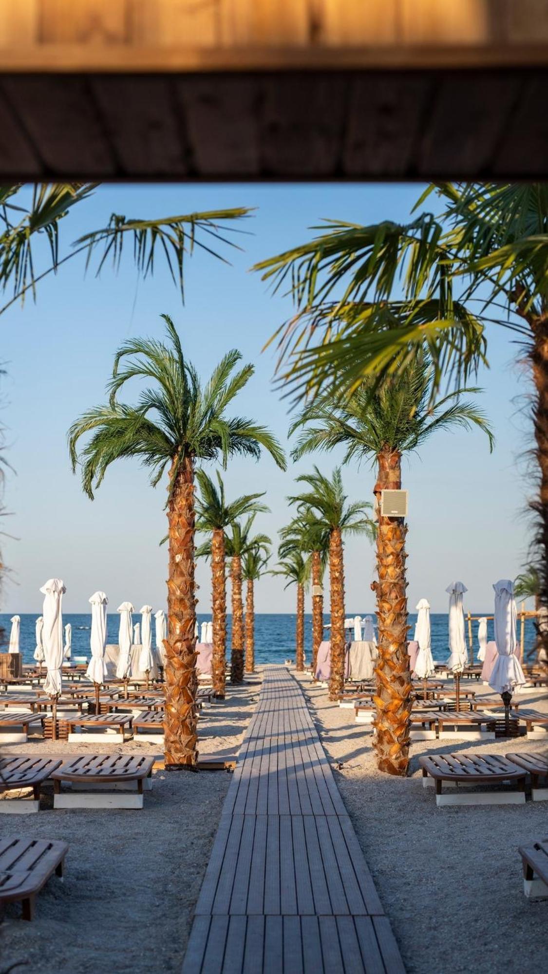 White Tower Mamaia Prestige Apartments Ngoại thất bức ảnh