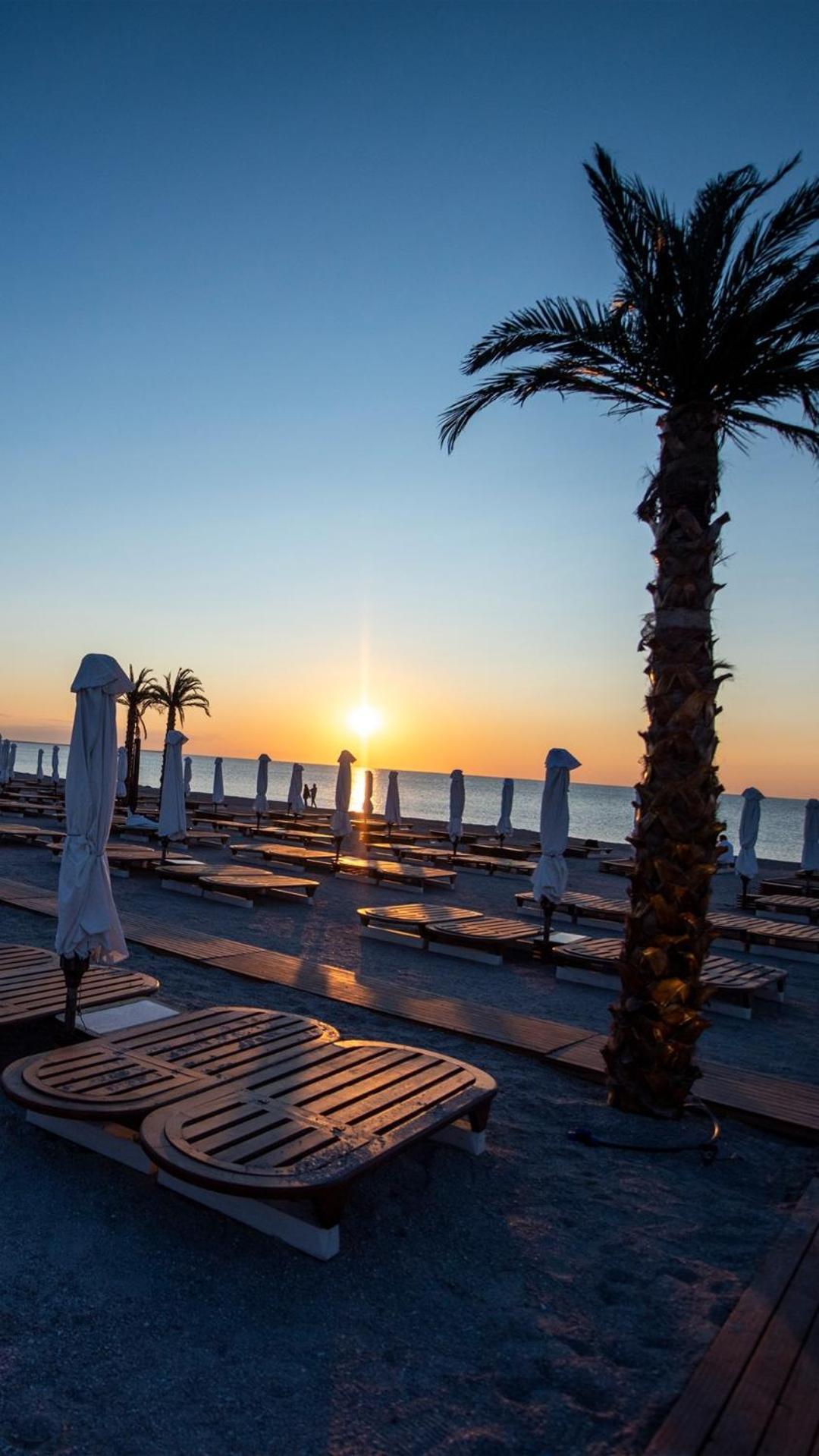 White Tower Mamaia Prestige Apartments Ngoại thất bức ảnh