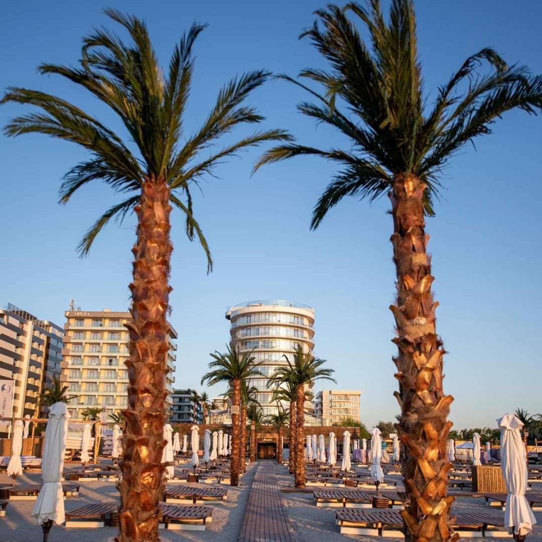 White Tower Mamaia Prestige Apartments Ngoại thất bức ảnh